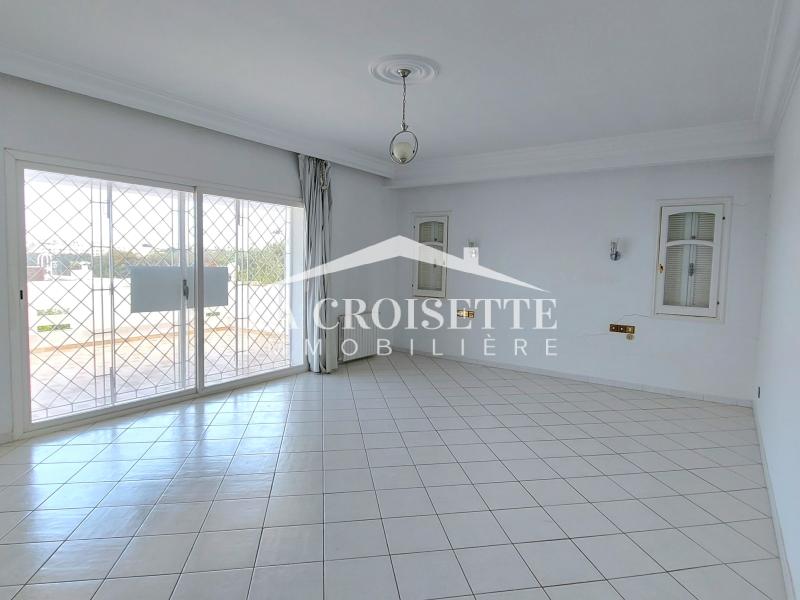 Villa S+4 à Gammarth